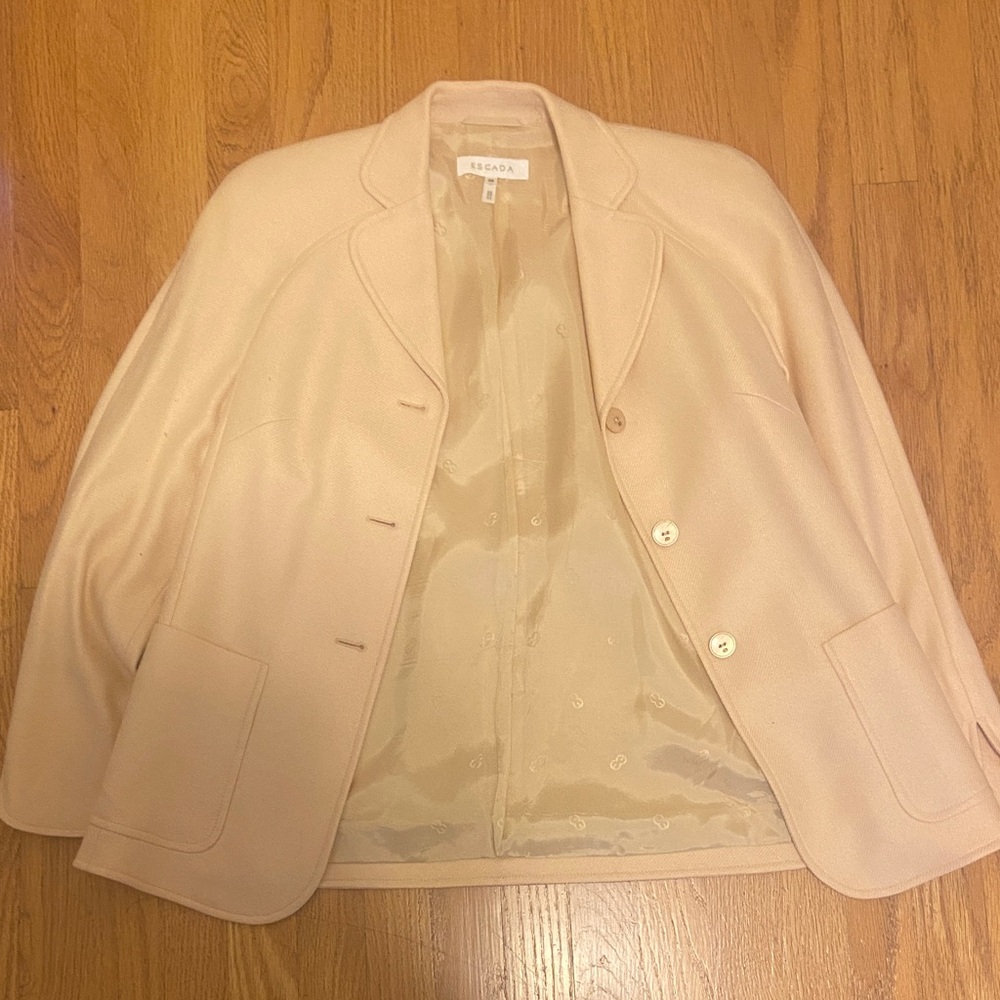 Escada Peachy Cream Women's Blazer